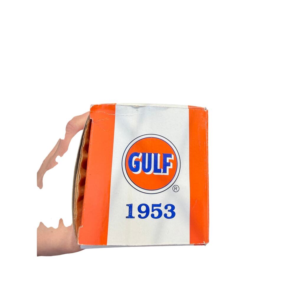 Ertl Collectibles 1953 Ford Tanker Bank Gulf Oil Size 1 to 25 Scale Diecast - Picture 3 of 9